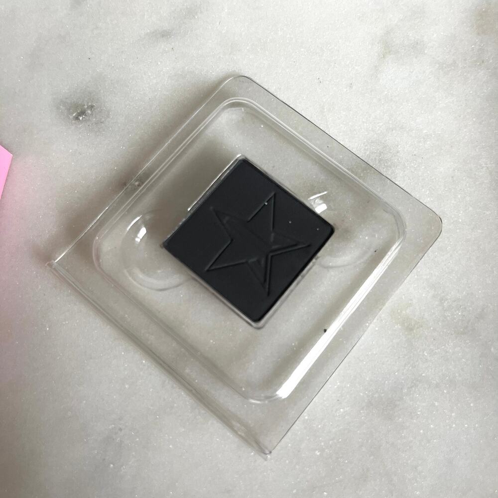 💜 JEFFREE STAR Punk Couture Eyeshadow, Grey - Picture 2 of 6